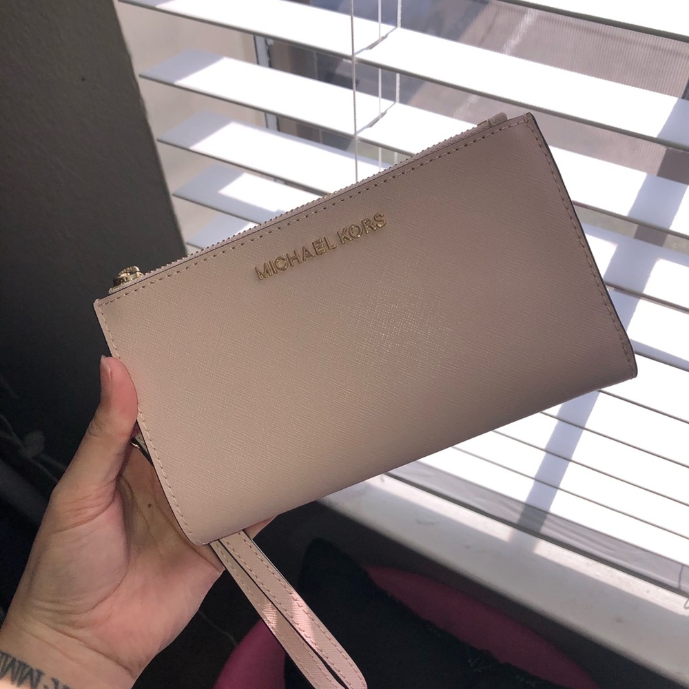 Brand New Michael Kors Wallet